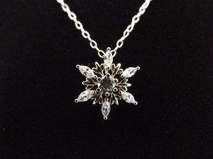 .925 Sterling Silver Crystal Snowflake Pendant Necklace