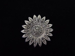 .925 Sterling Silver Art Nouveau Sunflower Brooch