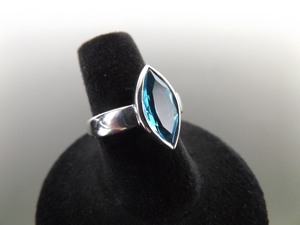 .925 Sterling Silver&nbspMarquise Cut Topaz Ring Size 6.75