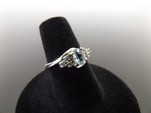 .925 Sterling Silver Oval Cut Topaz Crystal Ring Size 6.75
