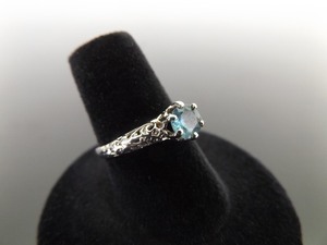.925 Sterling Silver Faceted Topaz Ring Size 6.75