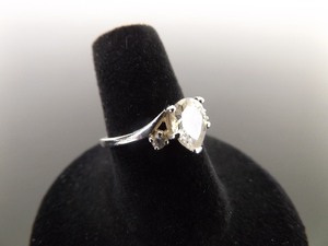 .925 Sterling Silver Pear Cut Crystal Ring Size 7