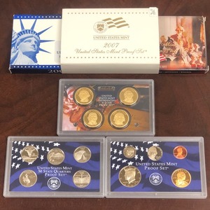 lot 30 image: 2007 Proof Set