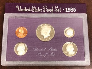 lot 20 image: 1985 Proof Set