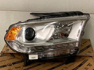 lot 36 image: New 2016 Dodge Durango Head Light