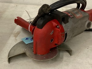 lot 66 image: Milwaukee 9 Sander  Grinder