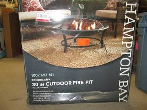 30 Outdoor Fire Pit Open Box(Bla...