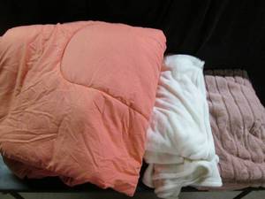 King Size Coal Comforter, 2 Plush T...