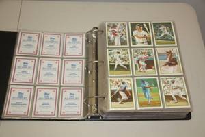 1986 Topps Baseball Complete Set in Pages with Binder