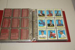 1989 Topps Baseball Complete Set in Pages with Binder