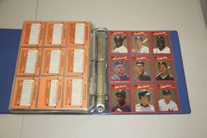 1990 Donruss Baseball Complete Set in Pages with Binder