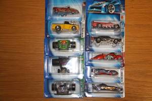 Hot Wheels New In Package Lot  10 Cars