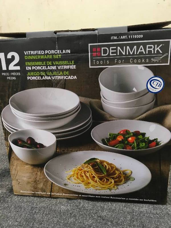 lot 464 image: 12 PC Denmark Dinnerware Set,Retail $14.99