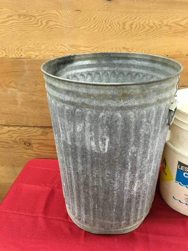 lot 488 image: Garbage Can & Bucket