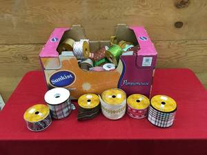lot 512 image: Box Of Misc Ribbon For Crafting