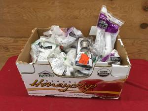 lot 531 image: Box Of Sink & Drain Piping