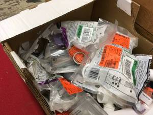 lot 530 image: Box Of Sink & Drain Piping