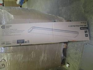 Commercial Electric 4 ft. High Outp...