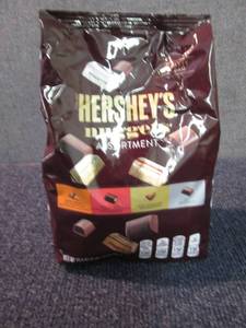 33.9 oz Bag of Hersheys Nugget Ass...