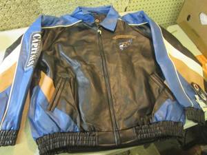 lot 2 image: Washington Capitals Jacket Size X-L...