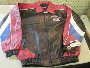 lot 3 image: Colorado Avalanche Jacket Size Larg...