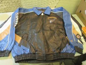 lot 10 image: Washington Capitals Jacket Size X-L...