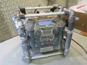 lot 13 image: Bosch Power Box Radio Battery Charg...