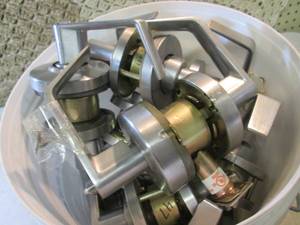 lot 23 image: Bucket Full of Commercial Door Knob...