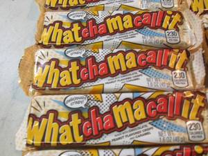 lot 64 image: 12 Whatchamacallit Candy Bars Best ...