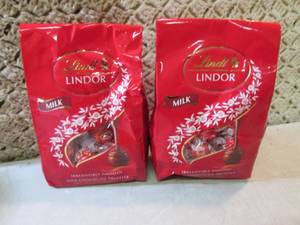 lot 101 image: 2 Bags of Lindt Lindor Milk Chocola...