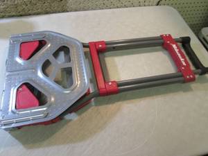 lot 168 image: Milwaukee 150 Pound Fold-Up Hand Tr...