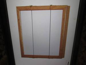 lot 194 image: Framed Surface Mount Tri-View Bathr...