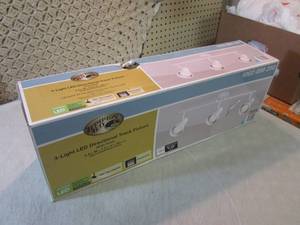 lot 203 image: 1.83 ft 3-Light Glossy White LED Tr...