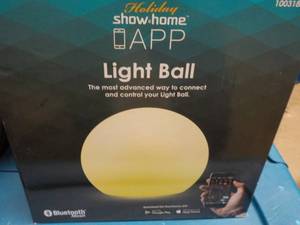 lot 31 image: Holiday Show Home Light Ball with A...