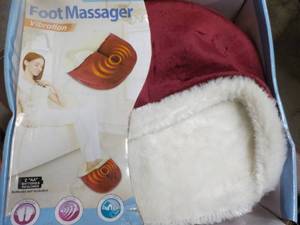 lot 32 image: Health Touch Foot Massage new in bo...