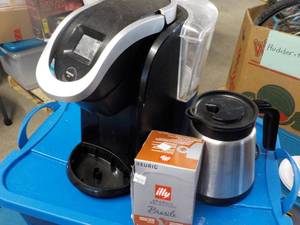 lot 46 image: Keurig and Keurig Coffee Pot and Il...