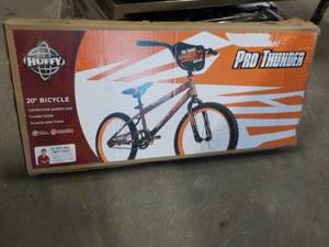 lot 65 image: 20 Pro Thunder Huffy Bicycle new i...