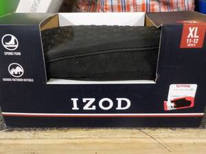 lot 81 image: IZOP size 11-12 Slippers new in box...