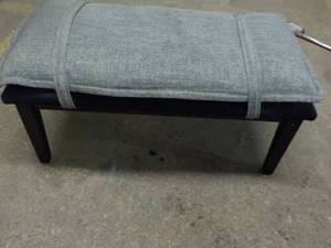 lot 114 image: Wood Bench 32 x 15 x 15...