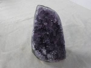 lot 130 image: Decorative Rock 5 tall...