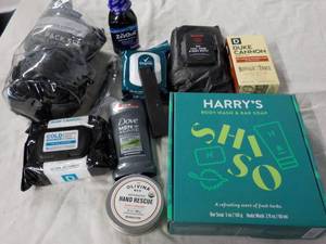lot 133 image: New Mens Skin Care and Cologne...