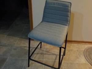 lot 162 image: Salk Herbal Counter Stool NEW from...