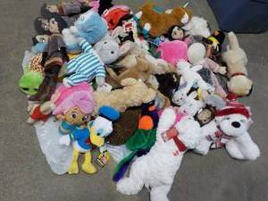 lot 212 image: Huge Lot of Stuffed animals some n...