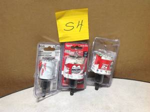 lot 54 image: Assorted Milwaukee 1-34 in. Hole Dozer Bi-Metal Hole Saw with 38 in. Arbor & Pilot Bit in good condition