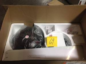lot 69 image: Hampton Bay Andross 48 in. Indoor White Ceiling Fan with Light Kit in good condition