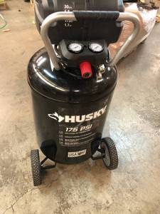 lot 2009 image: Husky 30 Gal. 175 PSI High Performance Quiet Portable Electric Air Compressor Close in like new conditions