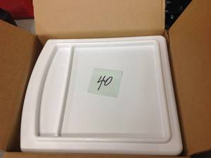 lot 40 image: HOMZ 4-Drawer Medium Plastic Wheeled Cart in Whitein good condition