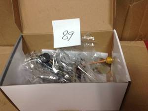 lot 89 image: EZ-FLO 10093LF Single Handle Lavatory Faucet Washerless not used