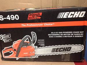 lot 106 image: Echo 20 in. 50.2 cc Gas 2-Stroke Cycle Chainsaw &nbspin good condition 