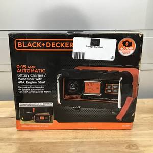 lot 5 image: Black & Decker 15 Amp Battery Charger with 40 Amp Engine Start